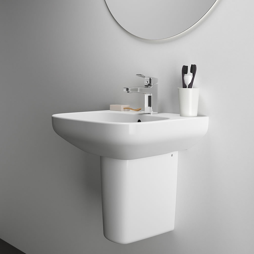 Lifestyle image of Ideal Standard i.life A 500mm Semi-Pedestal Basin